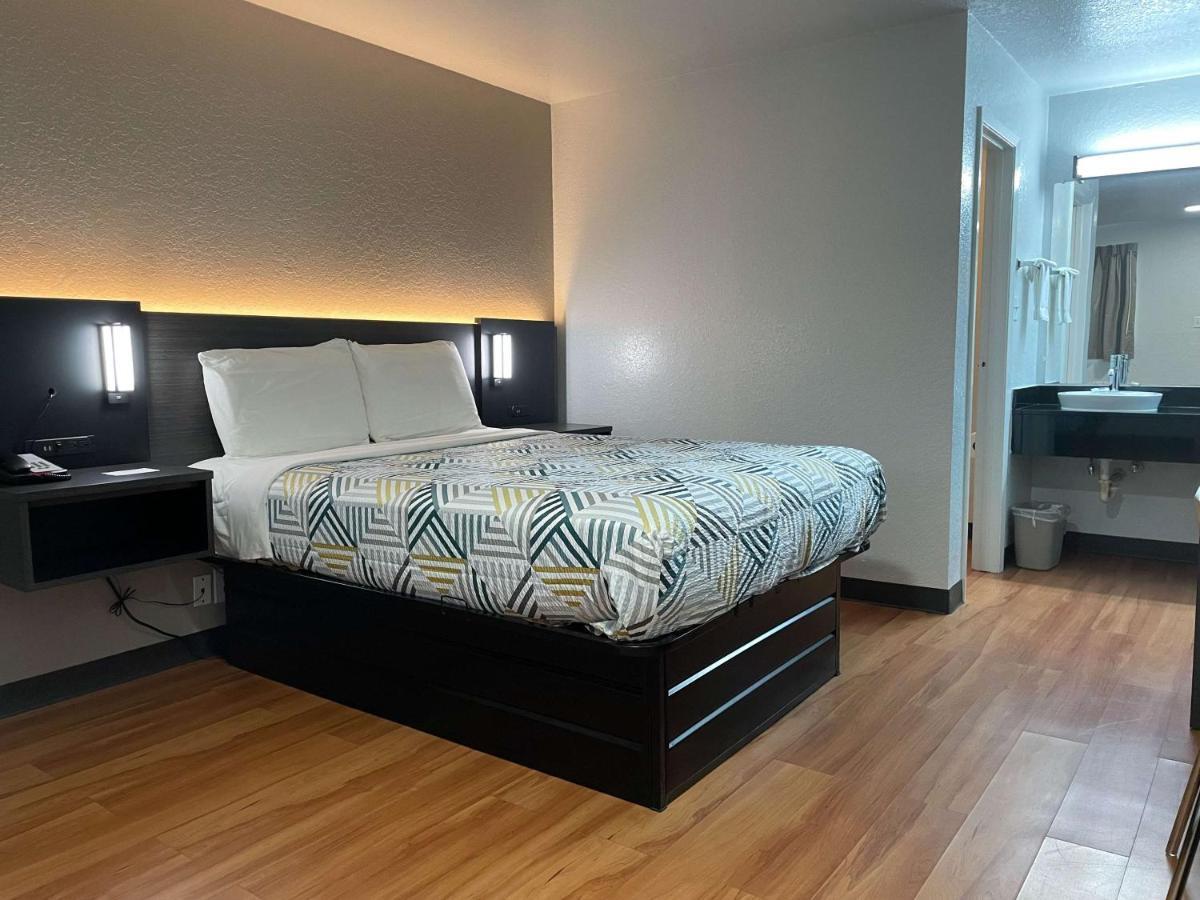 Motel 6-Atlanta, Tx Bagian luar foto